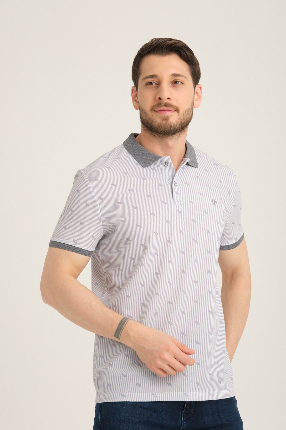 LFC 2043 Model Beyaz Polo Yaka Baskılı T-shirt