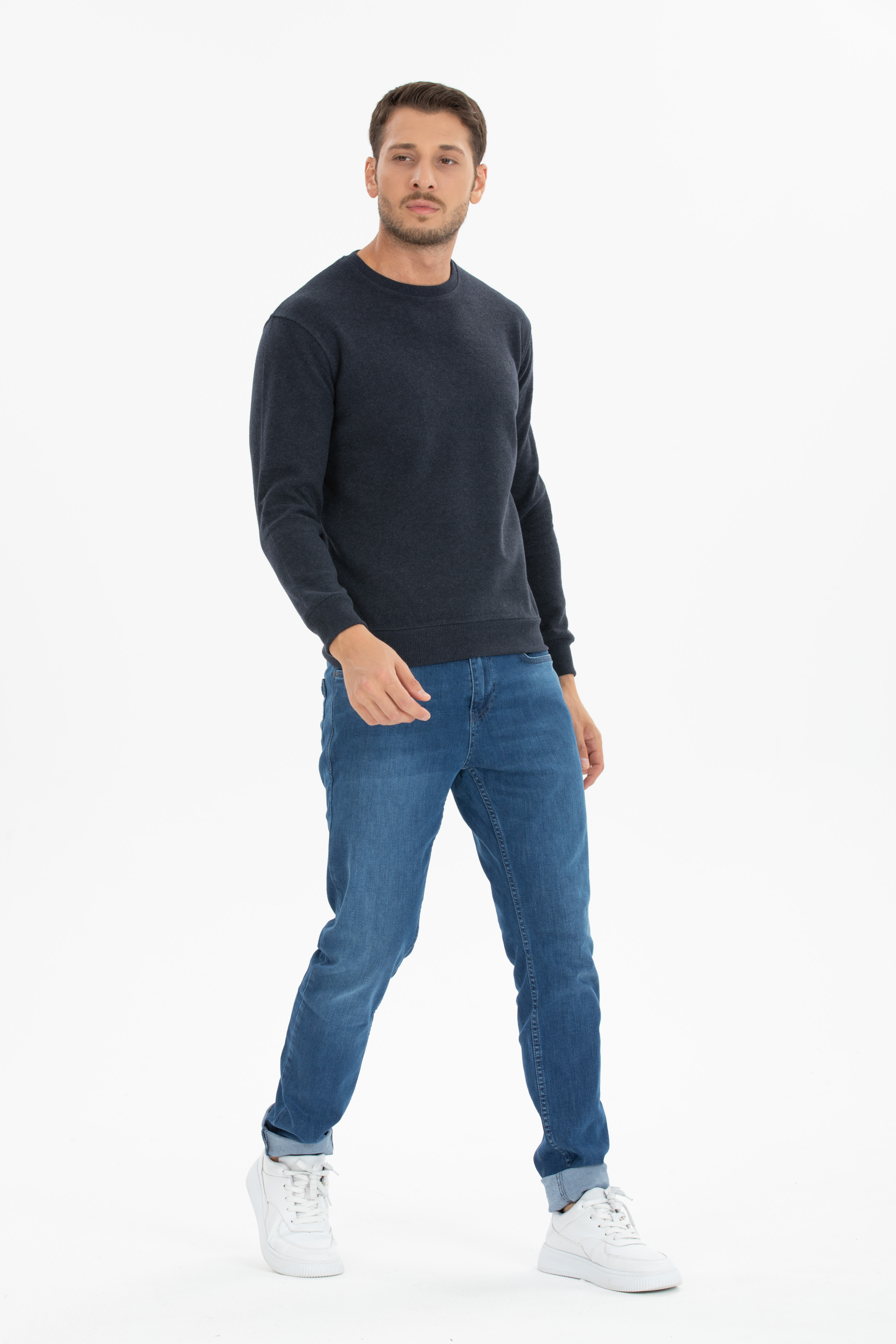 Basic 0 Yaka Model İndigo Uzun Kollu Sweatshirt