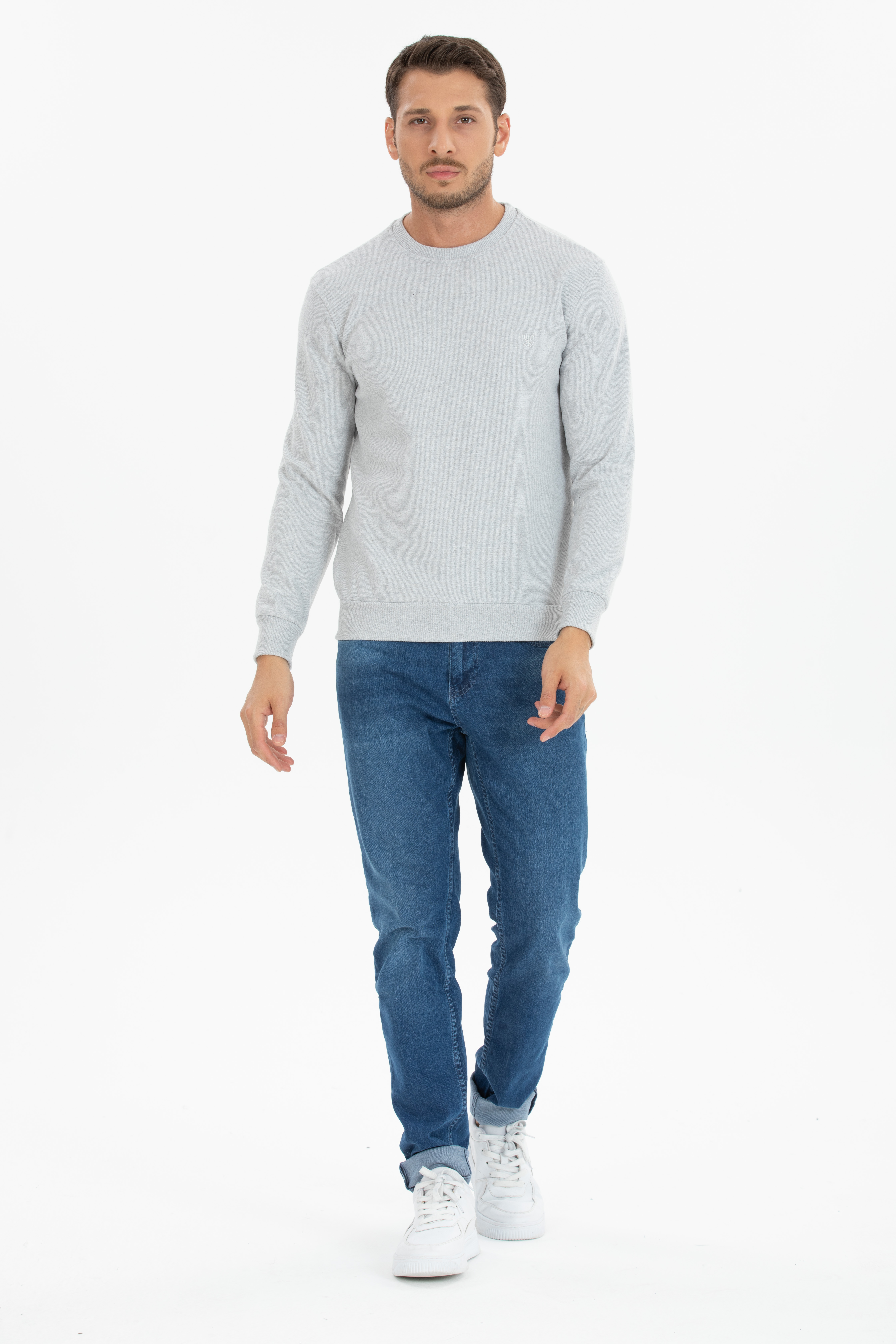 Basic 0 Yaka Model Açık Gri Uzun Kollu Sweatshirt