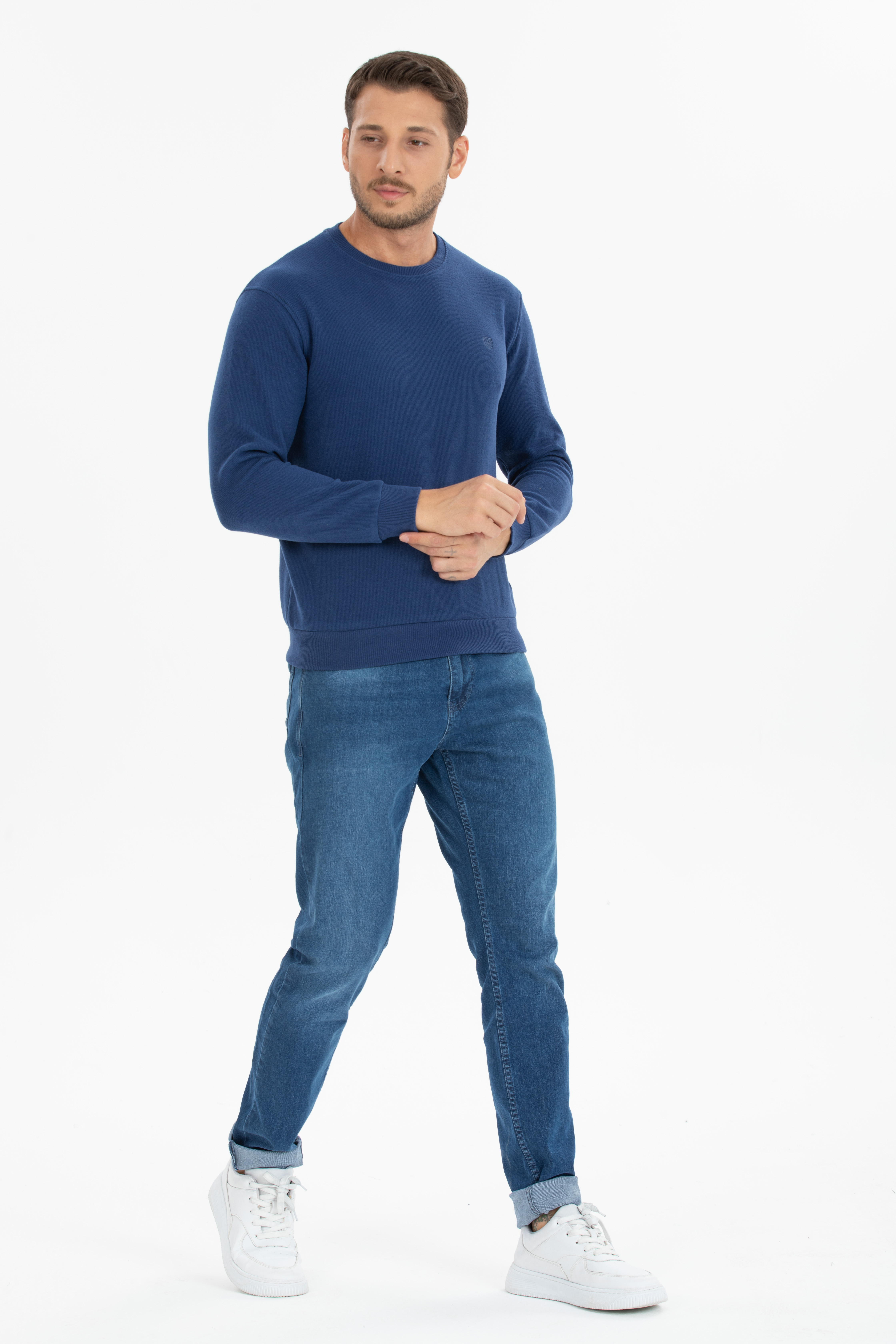 Basic 0 Yaka Model Koyu Mavi Uzun Kollu Sweatshirt