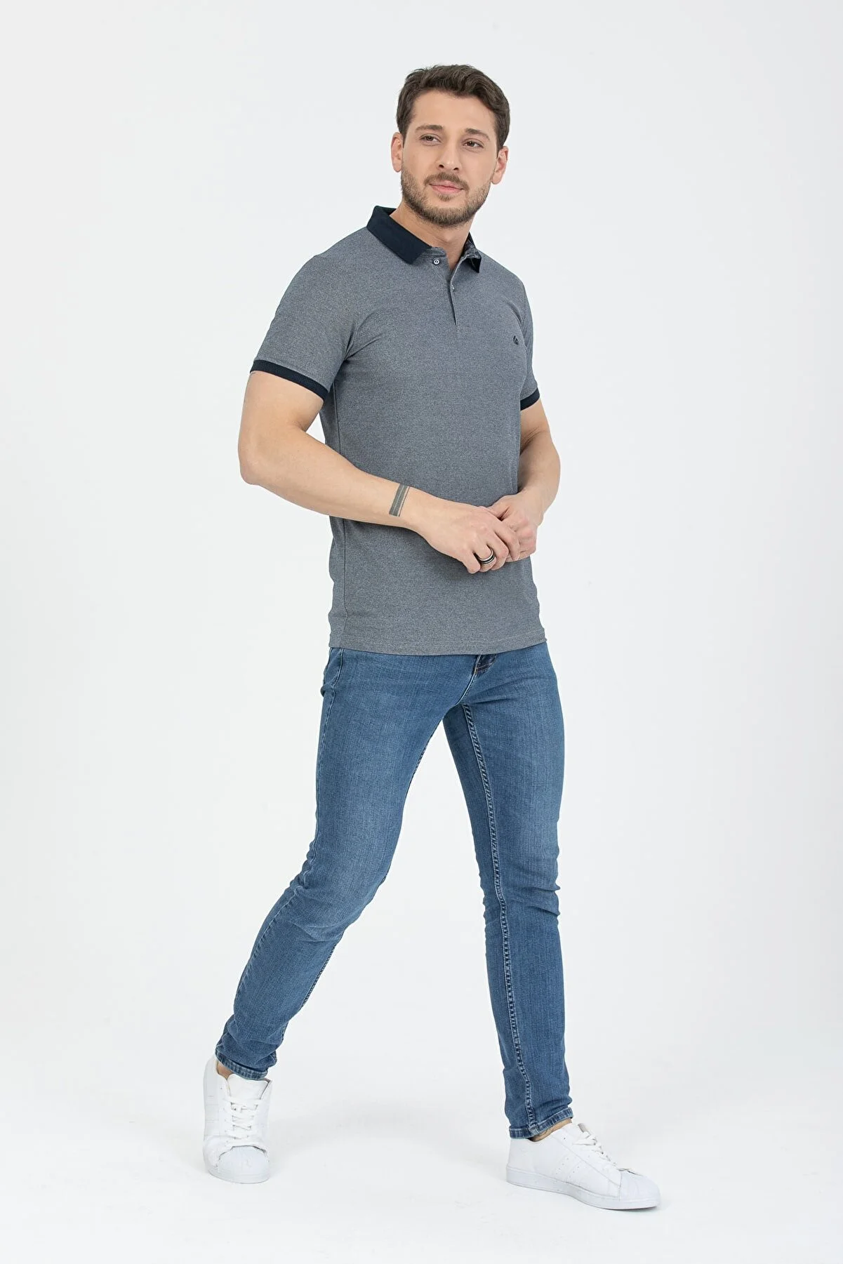 Lfc 2001 Model Gri Polo Yaka Logolu T-Shirt