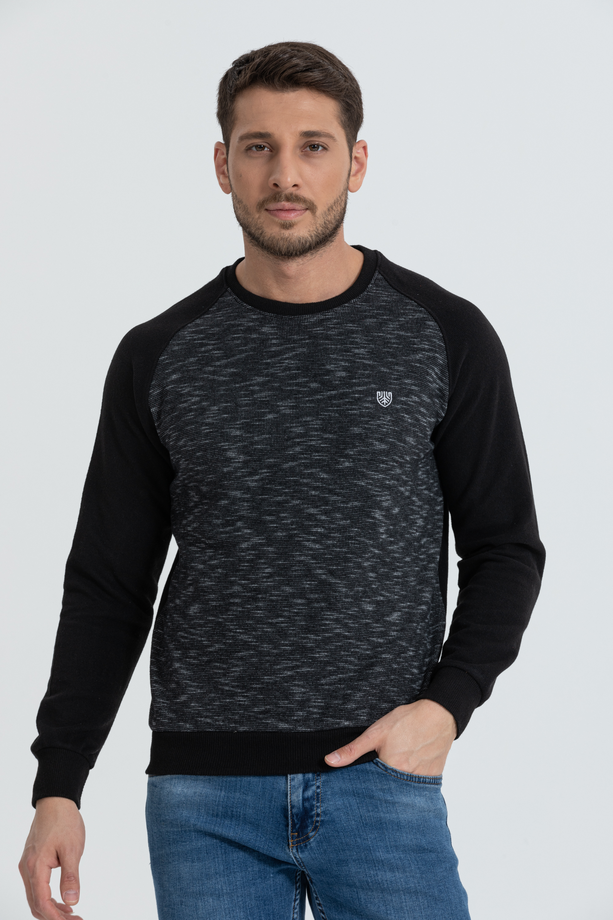 Flamlı Model Siyah 0 Yaka Uzun Kollu Sweatshirt